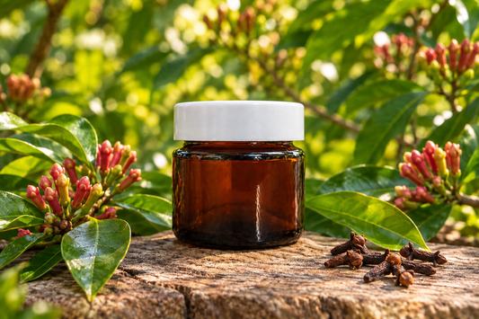 Clove showcase with a slightly smaller centred jar
